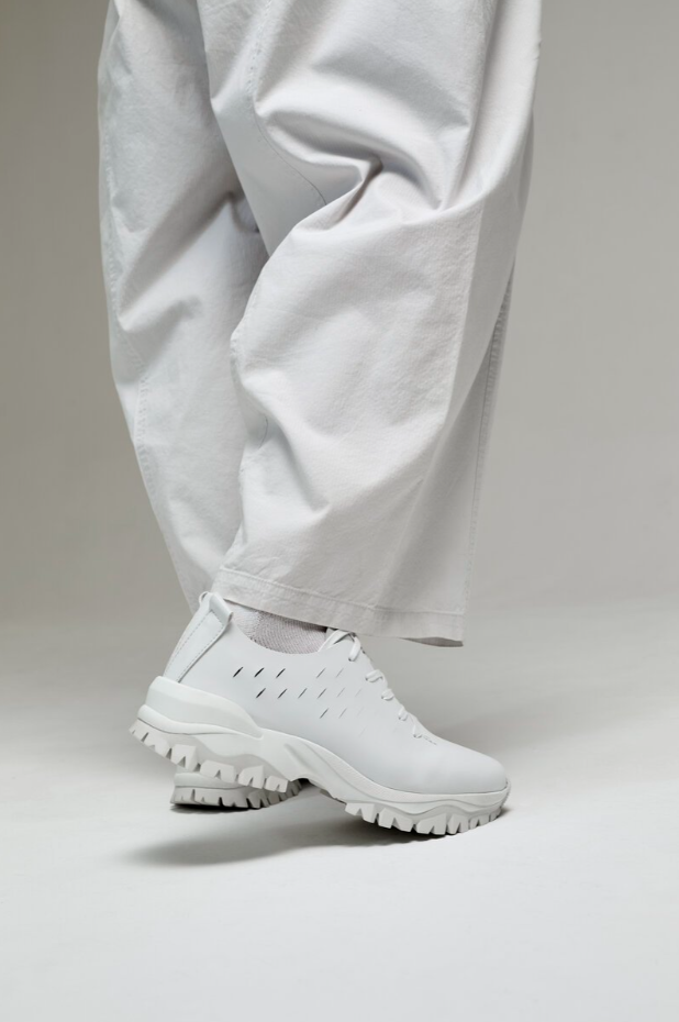 Weiße Sneaker von VELT | Vegan & minimalistisch